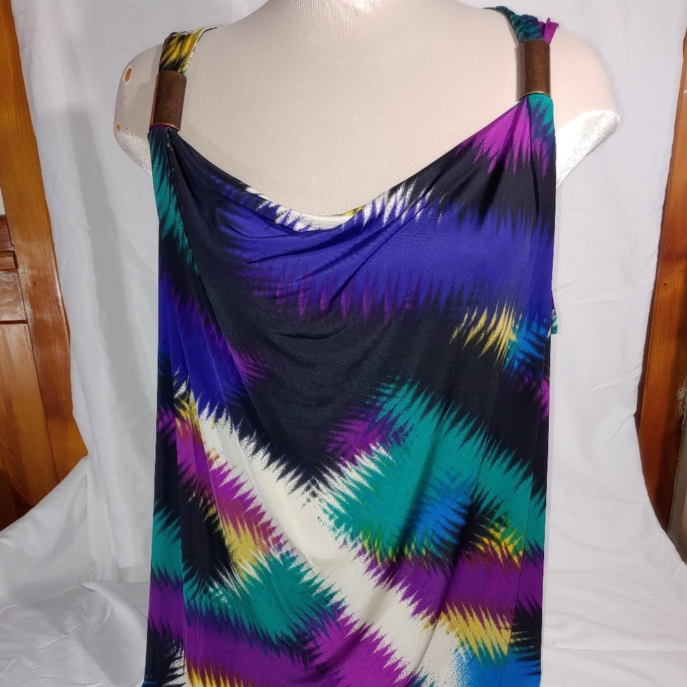 Worthington sleeveless summer top / metal accents